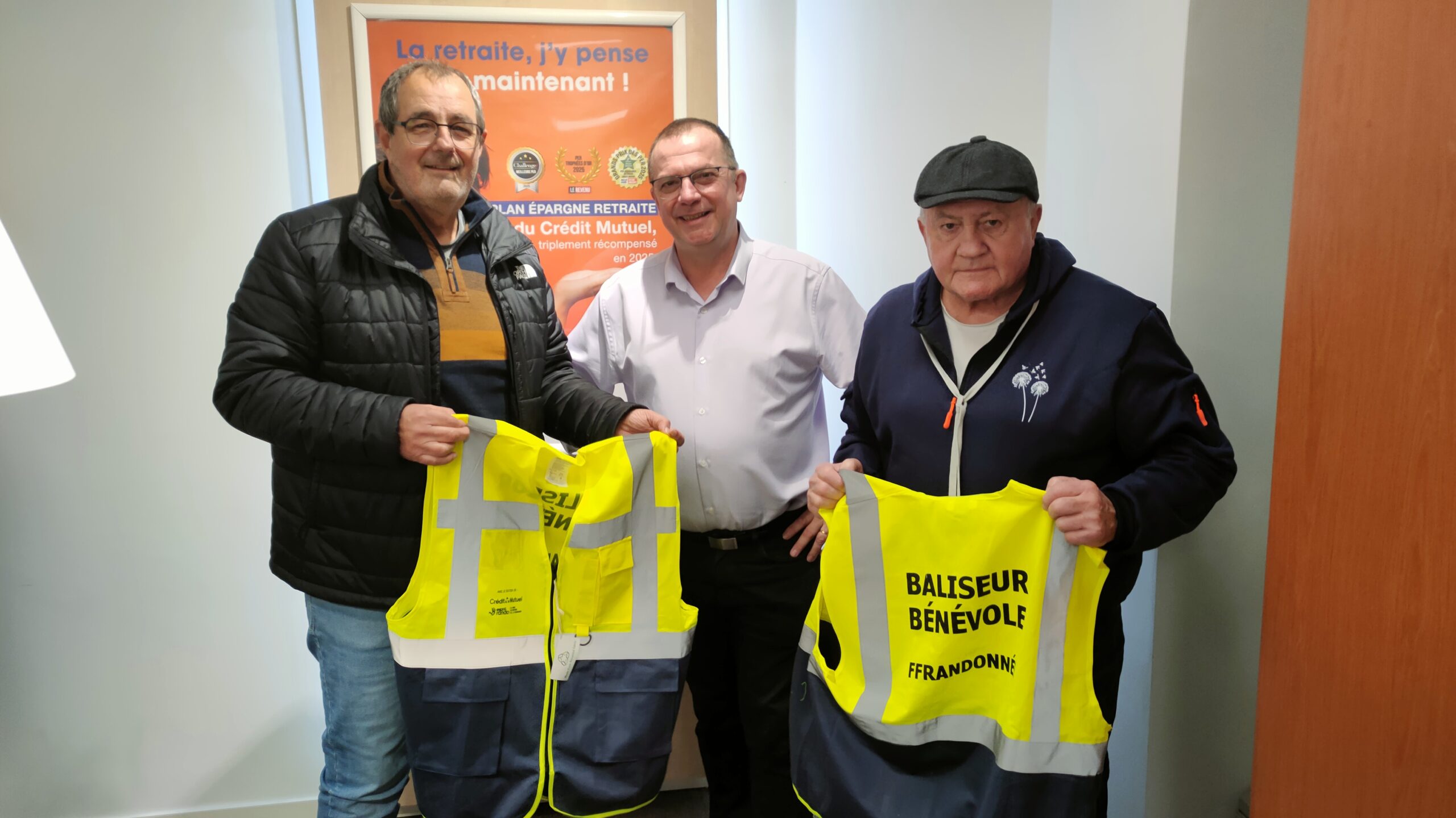 Remise des gilets par le crédit mutuel nord Europe